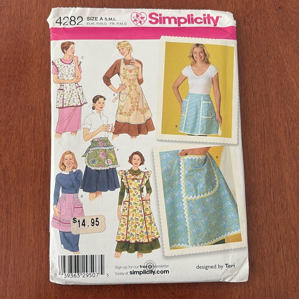 Simplicity 4282 Misses Aprons Sewing Pattern, NEW Uncut Pattern